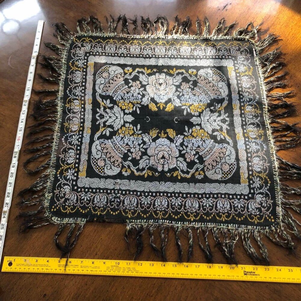 Vintage reversible lamp table scarf - Picture 8 of 10
